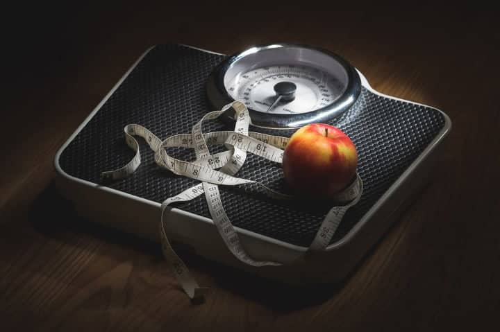 scale tape measure apple