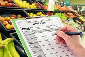 Shopping with a diet plan in mind is a strategy to ward off hypoglycemia